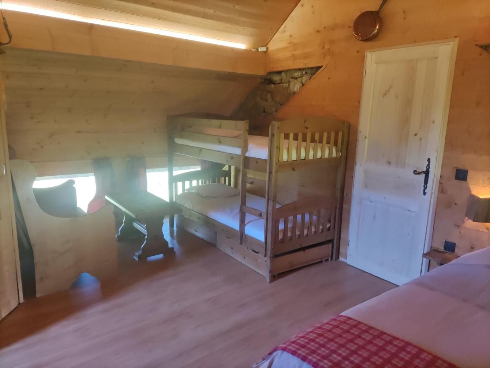 La Chambre Savoyarde Chez Les Garcons Saint-Paul-sur-Yenne Exterior photo